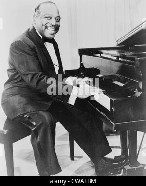 Count Basie (1904-1984), African American musicista jazz al pianoforte, 1958. Foto Stock