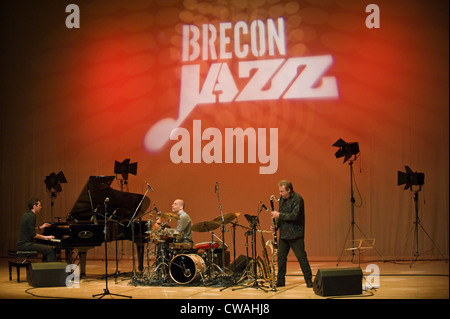 Jazz Trio faro di eseguire a Brecon Jazz Festival 2012 Foto Stock