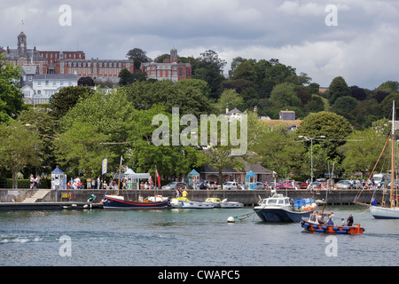 Vista sul fiume Dart verso il Royal Naval College Foto Stock