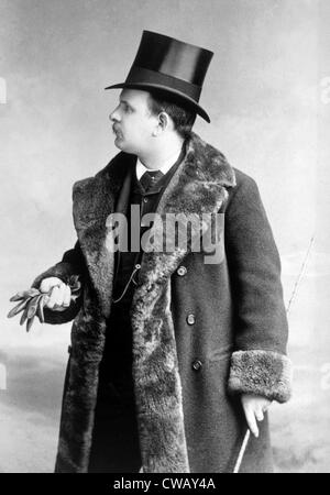 Gentleman indossando un cappello a cilindro, ritratto in studio da Max Platz, Chicago, circa 1900. Foto: courtesy Everett Collection Foto Stock