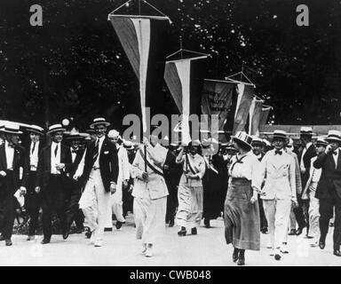 Suffragettes marching, Washington DC., 1917. Foto Stock