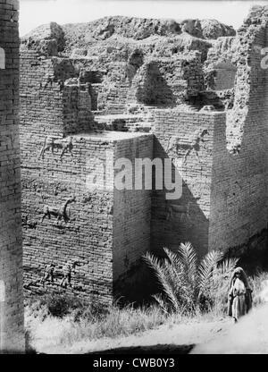 Babilonia, la Ishtar Gate, Iraq, circa 1932. Foto Stock