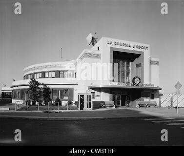 New York Municipal Airport, Marine Air Terminal, dall'Aeroporto La Guardia, costruito nel 1940, fotografia circa nei primi anni settanta. Foto Stock