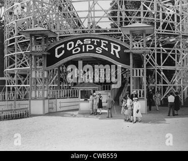 Parchi di divertimenti, ingresso al Coaster Cali, le montagne russe al Glen Echo Park, Maryland, fotografia, 1909-1932. Foto Stock