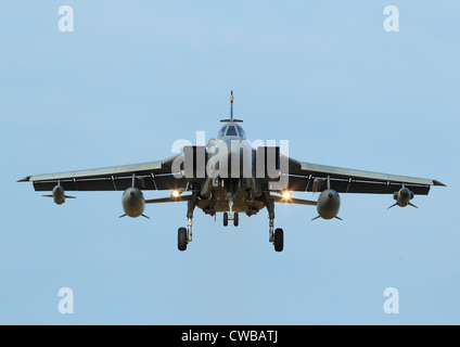 Il Tornado GR4 preparazione a terra alla RAF Coningsby Foto Stock