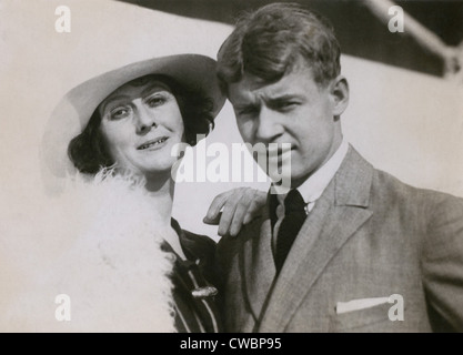 Isadora Duncan (1878-1927), e suo marito Sergei Yesenin in tour negli Stati Uniti in 1922. Egli è stato un talentuoso russo Foto Stock