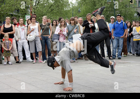 Berlin am Kurfuerstendamm artisti di strada Foto Stock