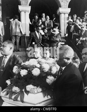 In lutto per la famiglia di uno dei quattro African American ragazze uccise nel XVI Street Chiesa Battista attentato del 15 settembre Foto Stock