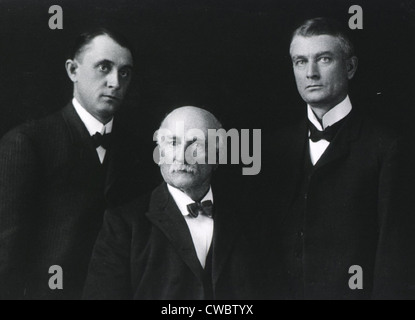 Mayo ritratto di famiglia, ca. 1900. Da sinistra: Carlo Orazio Mayo (1865-1939), Guglielmo Worrall Mayo (1819-1911) e William James Foto Stock