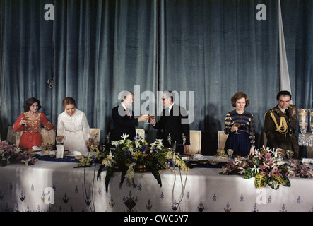 Presso il palazzo di Teheran per la Vigilia di Capodanno 1977 Presidente Carter sollevato un toast in Iran che era "sotto la grande leadership di Foto Stock