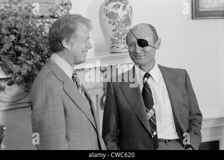 Jimmy Carter con il Ministro degli Affari Esteri Israeliano Moshe Dayan all Ufficio Ovale della Casa Bianca. Ott 20 1978. Foto Stock