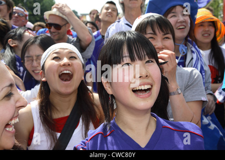 2006 World Cup Soccer Fans: ragazza ridere dal Giappone Foto Stock