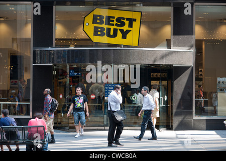 Il Best Buy electronics store sulla Fifth Avenue a New York Foto Stock