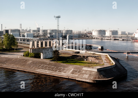 La nave di crociera M/S la Principessa Maria entrando nel porto di San Pietroburgo Russia a firmare la lettura vecchio nome Leningrado Foto Stock