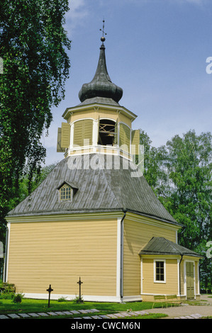 Xviii secolo torre campanaria della chiesa di Ruovesi o Sofia Magdalena chiesa in Ruovesi, Finlandia Foto Stock