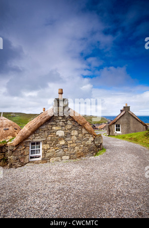 Gearrannan blackhouse villaggio nei pressi di Carloway sull'isola di Lewis nelle Ebridi Esterne, REGNO UNITO Foto Stock