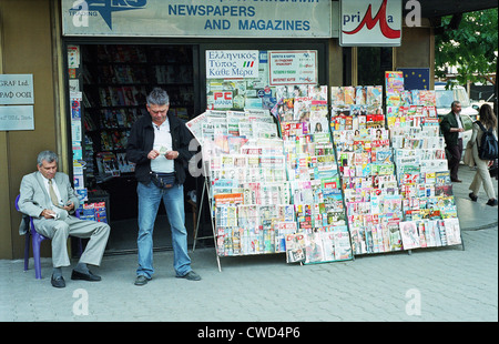 News stand nel centro di Sofia Foto Stock