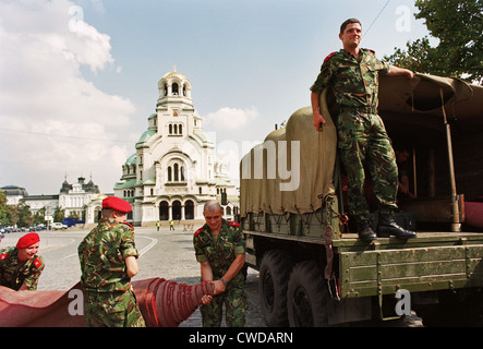 Recluta dell'esercito bulgaro dopo una cerimonia che si terrà a Sofia Foto Stock