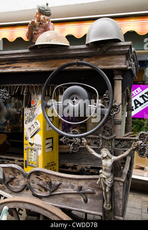 Riedlingen Troedelstand in un mercato delle pulci Foto Stock