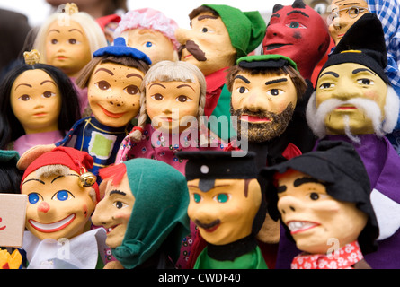 Riedlingen, mano burattini in un mercato delle pulci Foto Stock