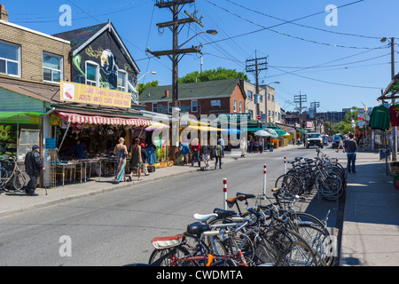 Negozi di Augusta Avenue nel mercato Kensington District, Toronto, Ontario, Canada Foto Stock