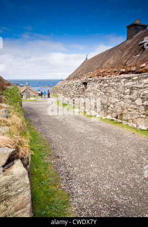 Gearrannan blackhouse villaggio nei pressi di Carloway sull'isola di Lewis nelle Ebridi Esterne, REGNO UNITO Foto Stock