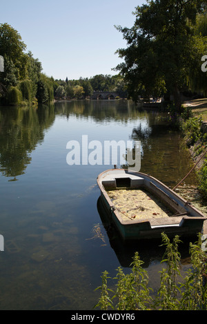 Dalle rive della Senna, di Moret-sur-Loing Foto Stock