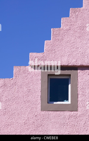 Crow frontone a gradini di casa in St Monans, East Neuk di Fife, Fife, Scozia, Regno Unito Foto Stock