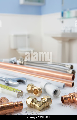 Attrezzi per idraulici e materiali Foto stock - Alamy