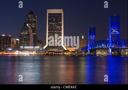 SKYLINE DEL CENTRO SAINT JOHNS RIVER Jacksonville in Florida USA Foto Stock