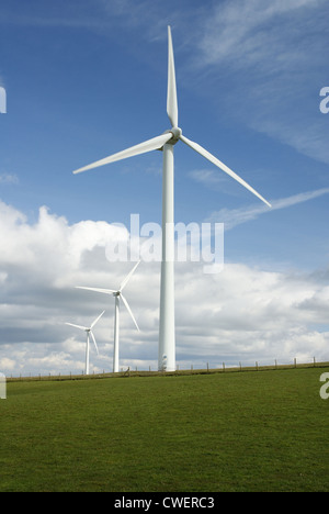 Turbine eoliche presso il parco eolico di Cloenog Llyn Brenig ON I Mori di Denbigh nel Galles del Nord Foto Stock