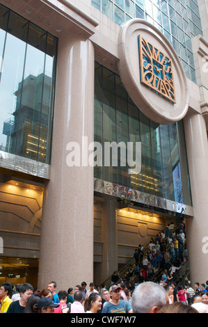 Ingresso al centro commerciale Times Square Foto Stock