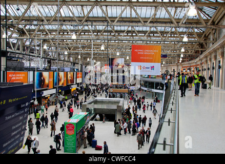 Londra stazione Waterlooo,che serve ai passeggeri di sud-est e la costa ovest destinazioni nel Regno Unito Foto Stock