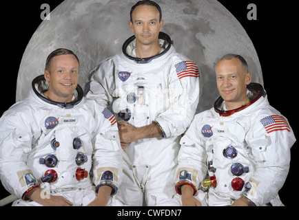 Ritratto del primo equipaggio dell'Apollo 11 atterraggio lunare di missione. Da sinistra a destra essi sono: Commander, Neil A. Armstrong, il pilota del modulo di comando, Michael Collins, e il Modulo Lunare pilota, Edwin E. Aldrin Jr. l'Apollo 11 equipaggio divenne il primo popolo a terra sulla superficie della luna il 20 luglio 1969. Foto Stock