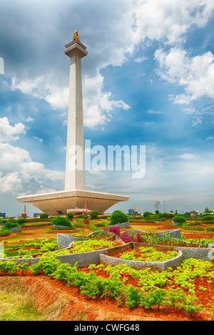 Monumento nazionale Monas. Piazza Merdeka, centro di Jakarta, Indonesia Foto Stock