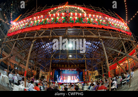 Opera Cinese performance durante il Fame Festival fantasma, Hong Kong, Cina. Foto Stock
