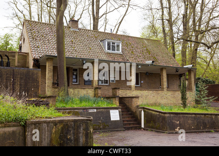 Secret Nuclear Bunker Kelvedon Hatch Guardia Essex House in stile di farm house Foto Stock