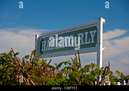 Segui le indicazioni alla stazione sulla Hayling Light Railway, Hayling Island Foto Stock