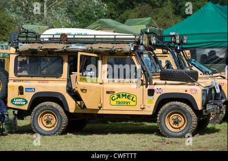 Display del Camel Trophy Land Rover difensori all annuale Eastnor Land Rover Visualizza Herefordshire England Regno Unito Foto Stock