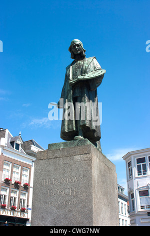 Statua di bronzo di artista olandese Hieronymus Bosch (1450 - 1516), 's-Hertogenbosch, Paesi Bassi Foto Stock