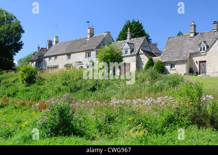 Il villaggio di Little Barrington, Gloucestershire, Inghilterra Foto Stock