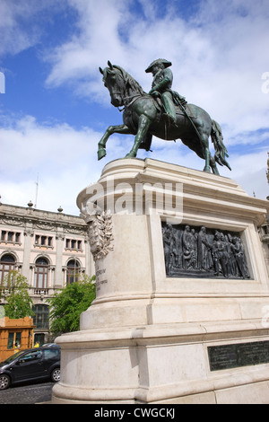 Monumento al re Pietro IV Praca da Liberdade Porto Portogallo Foto Stock