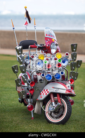 Personalizzato di scooter a Bank Holiday Ryde sull'Isola di Wight Foto Stock
