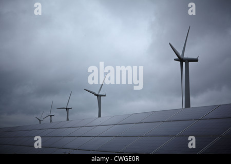 Westmill Farm solare Watchfield vicino a Swindon. Westmill è uno del più grande del Regno Unito fattorie solari. Foto Stock