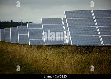 Westmill Farm solare Watchfield vicino a Swindon. Westmill è uno del più grande del Regno Unito fattorie solari. Foto Stock