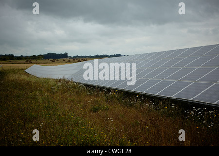 Westmill Farm solare Watchfield vicino a Swindon. Westmill è uno del più grande del Regno Unito fattorie solari. Foto Stock