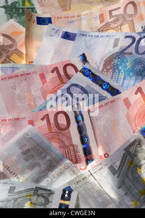 Berlino, disordinata di banconote in euro in varie denominazioni Foto Stock