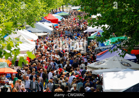 Grande Mercato delle Pulci di tutti, di seconda mano mercato. Essen, Germania, Europa Foto Stock