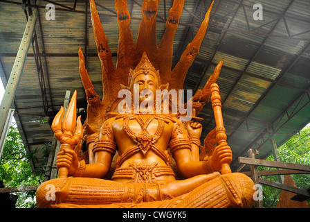 Cera grande scultura di Buddha su 2/08/2012 a la candela di cera e festival (Khao Phansa) in Ubon Ratchathani Nordest della Thailandia Foto Stock