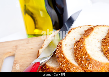 Antipasto di grano intero pane con olio e aceto. Foto Stock